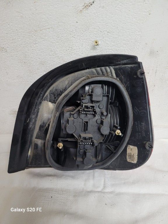 FEU AR G RENAULT SCENIC 2001
