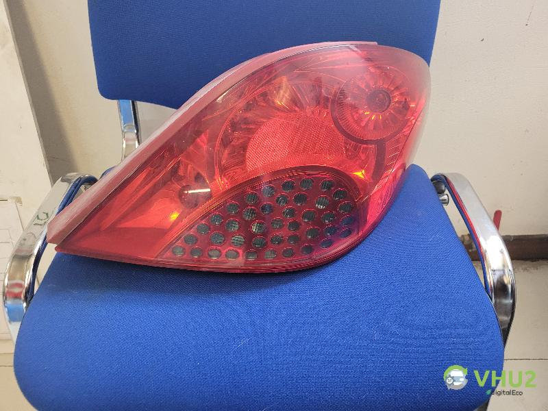 FEU AR D P207 PEUGEOT 207 1.4I 16V 2006