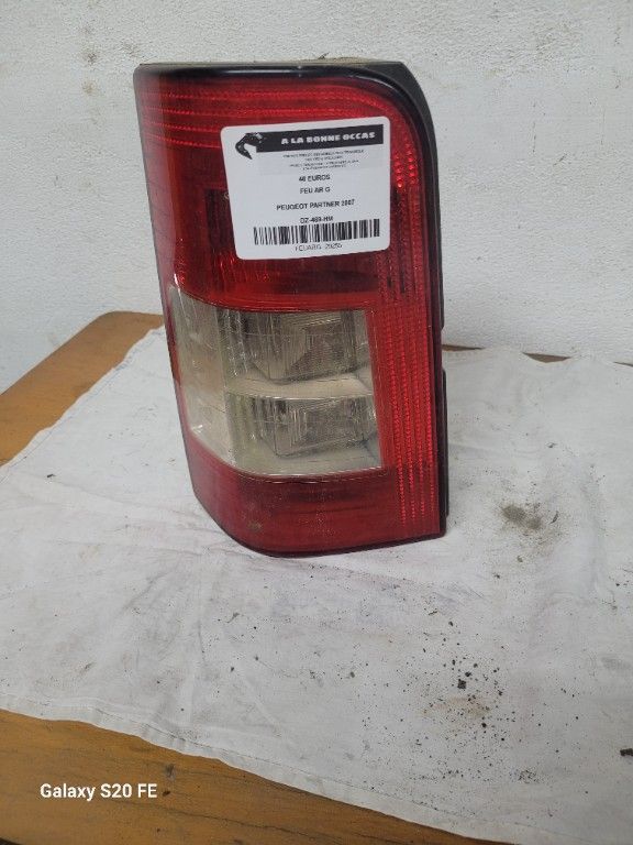 FEU AR D PEUGEOT PARTNER 2007