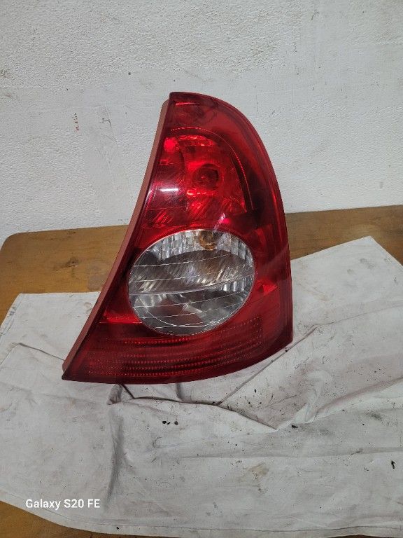 FEU AR D RENAULT CLIO 2005