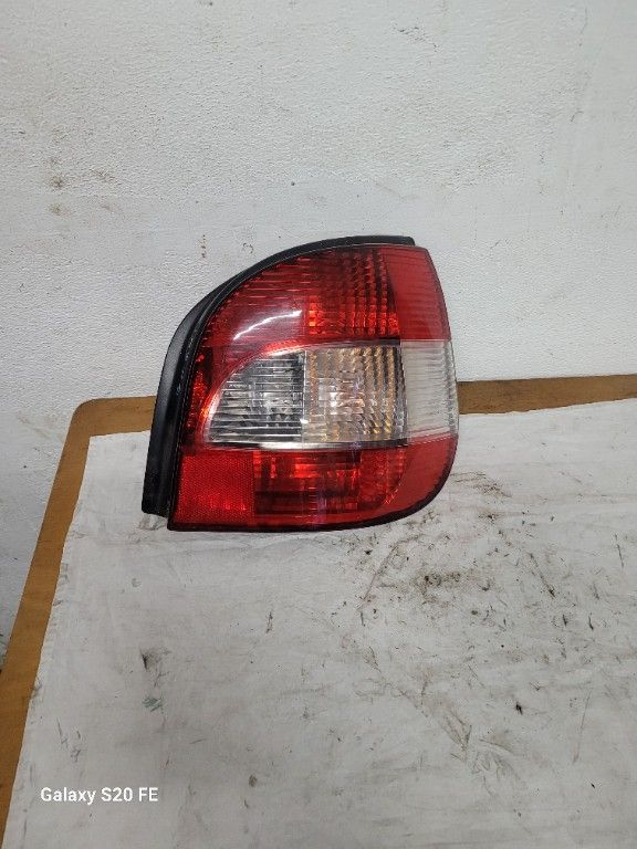 FEU AR D RENAULT SCENIC 2001