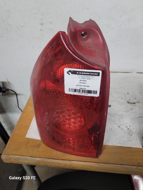FEU AR G PEUGEOT 307 2006