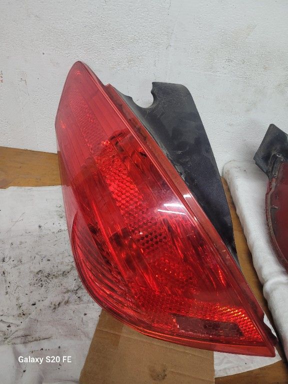 FEU AR G PEUGEOT 308 2008