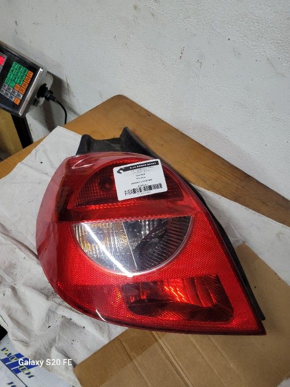 FEU AR G RENAULT CLIO III 2006