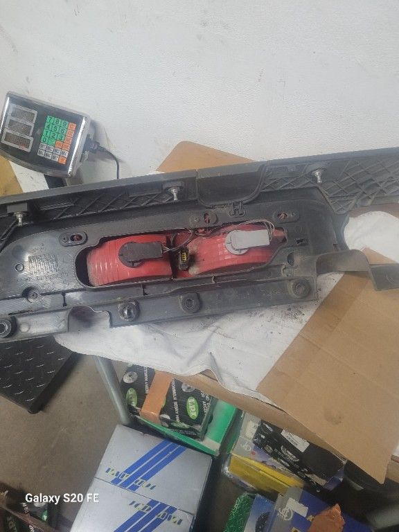 FEU AR G RENAULT TRAFIC 2008