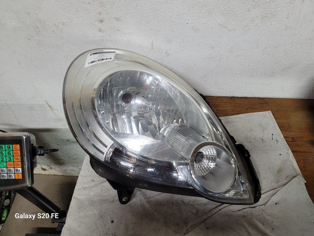 CALANDRE RENAULT KANGOO 2011