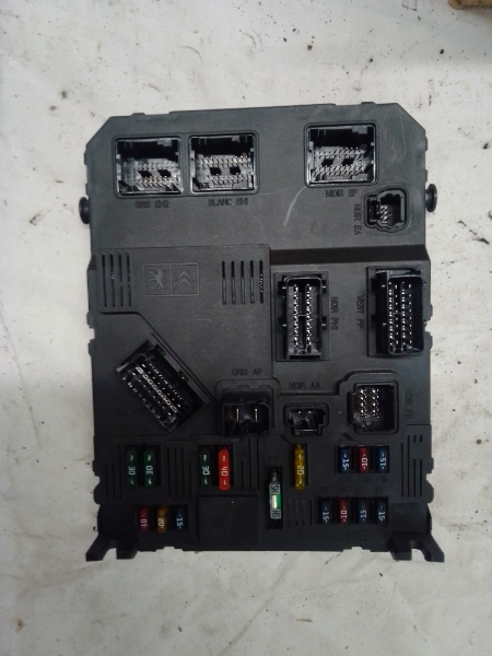 CALCULATEUR PEUGEOT 206 2004