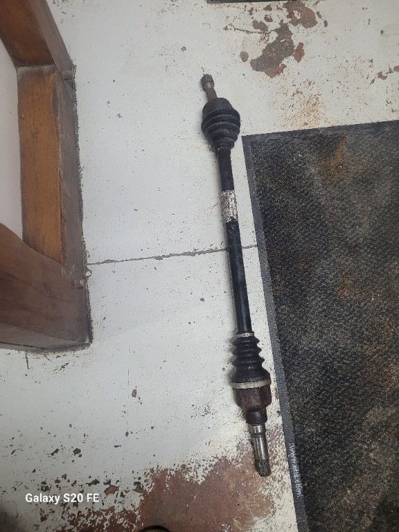 CARDAN DE TRANSMISSION D PEUGEOT 208 2014
