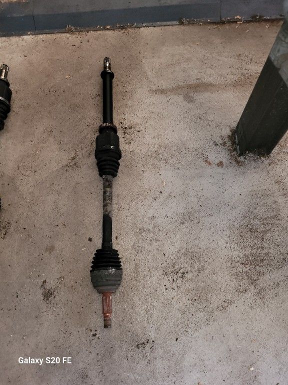 CARDAN DE TRANSMISSION D RENAULT CLIO 2005