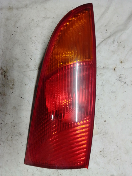 FEU AR D FORD FOCUS 2001