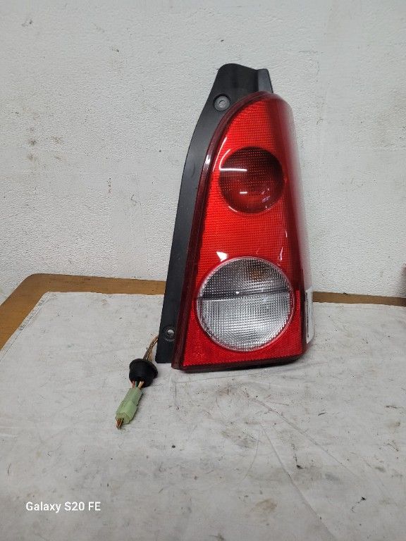 FEU AR D OPEL AGILA 2003