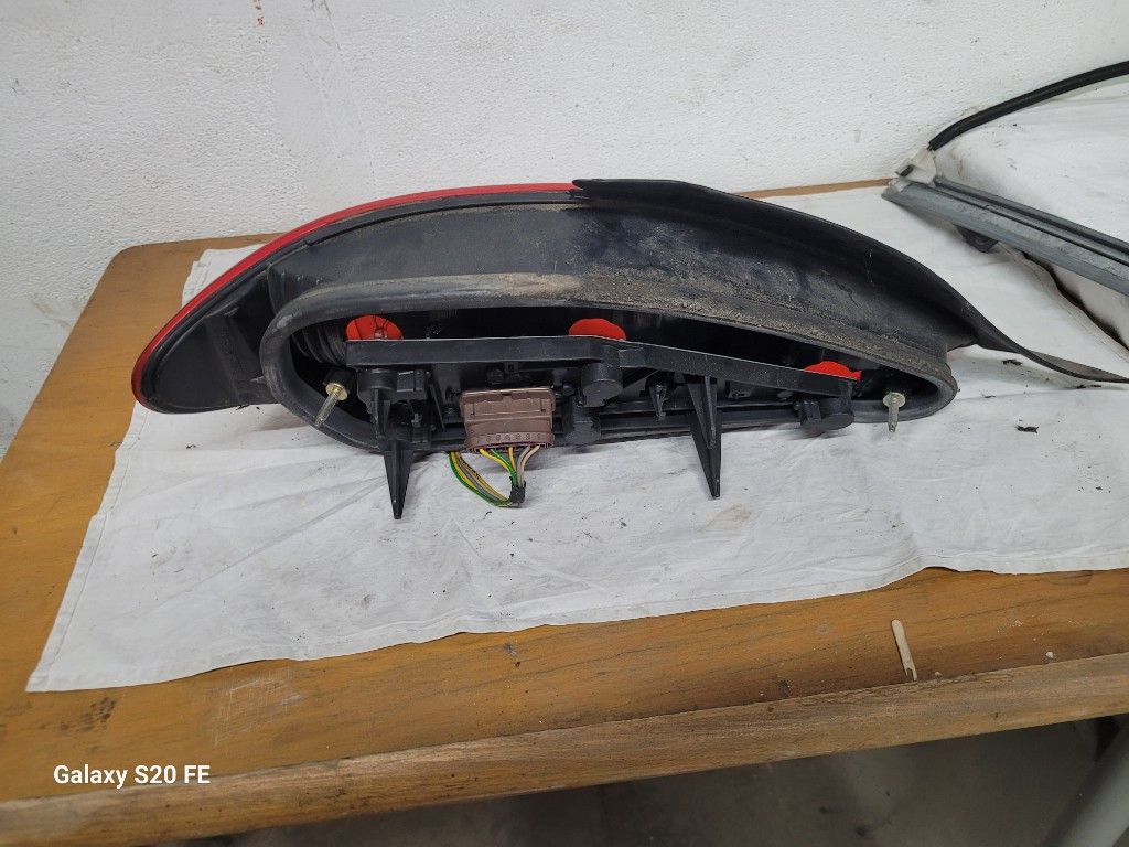 FEU AR D PEUGEOT 406 2000