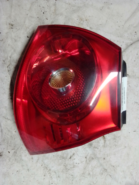 FEU AR D VOLKSWAGEN GOLF 2005