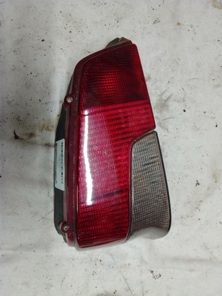 FEU AR G PEUGEOT 106 1995