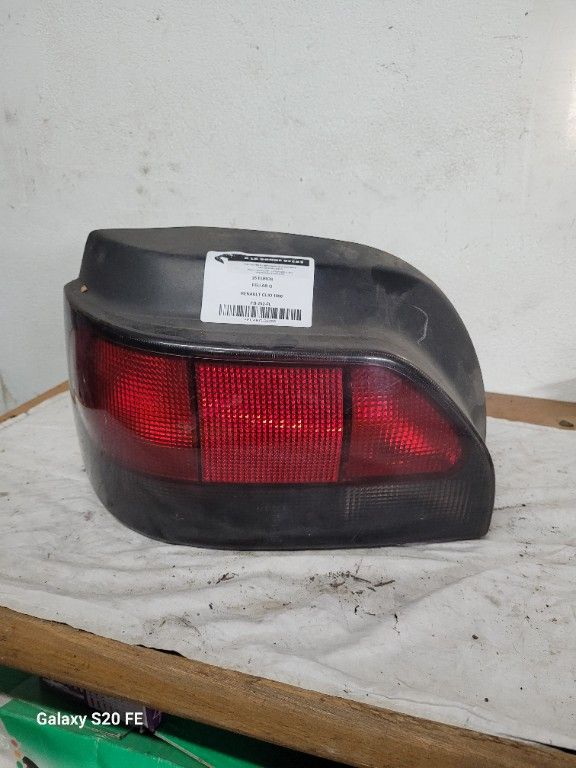 FEU AR G RENAULT CLIO 1996