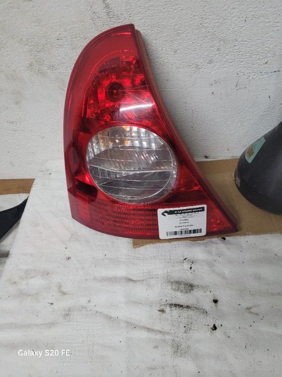 FEU AR G RENAULT CLIO 2003