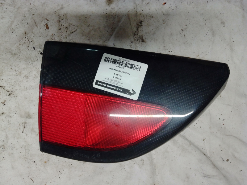 FEU AR G RENAULT MEGANE 1997