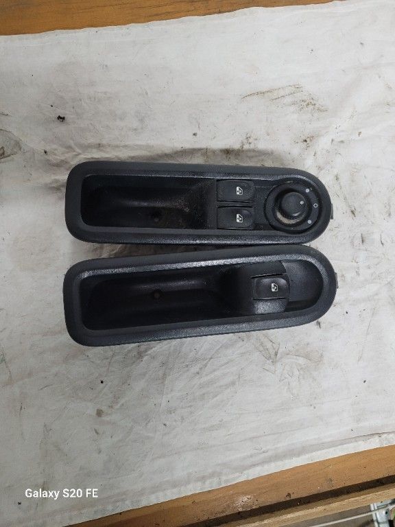 INTERRUPTEUR RENAULT CLIO III 2011