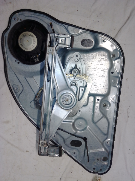 LEVE GLACE AR D FORD FOCUS 2005