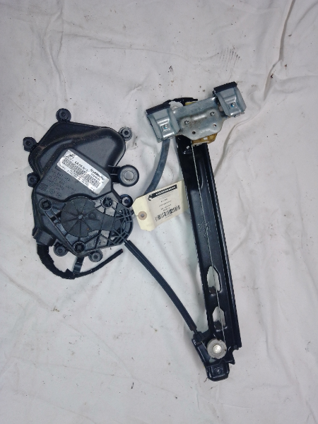 LEVE GLACE AR G SEAT IBIZA 2010