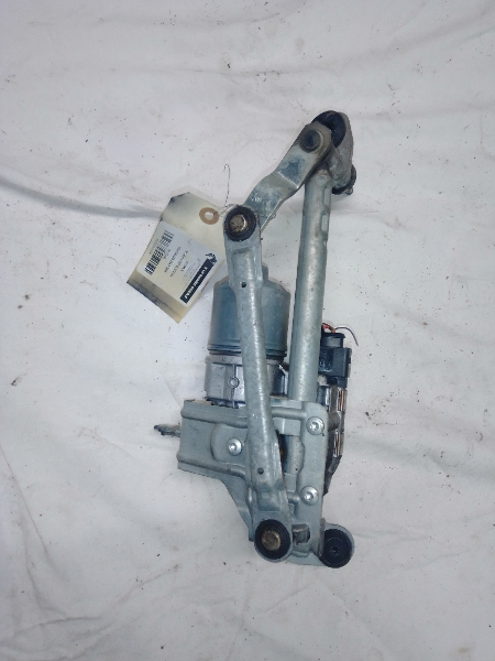 MOTEUR ESSUI GLACE AV VOLKSWAGEN GOLF 2008