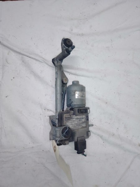 MOTEUR ESSUI GLACE AV VOLKSWAGEN TOURAN 2004