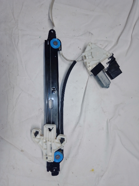 MOTEUR LEVE GLACE AR D SEAT ALTEA 2011