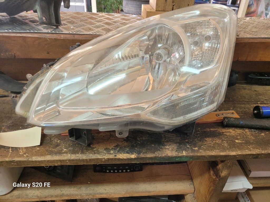 OPTIQUE AVD CITROEN BERLINGO 2014
