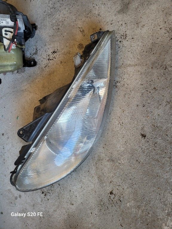 OPTIQUE AVD PEUGEOT 206 1999
