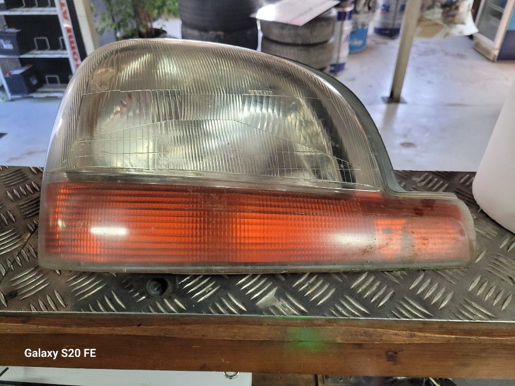 OPTIQUE AVD RENAULT KANGOO 2005