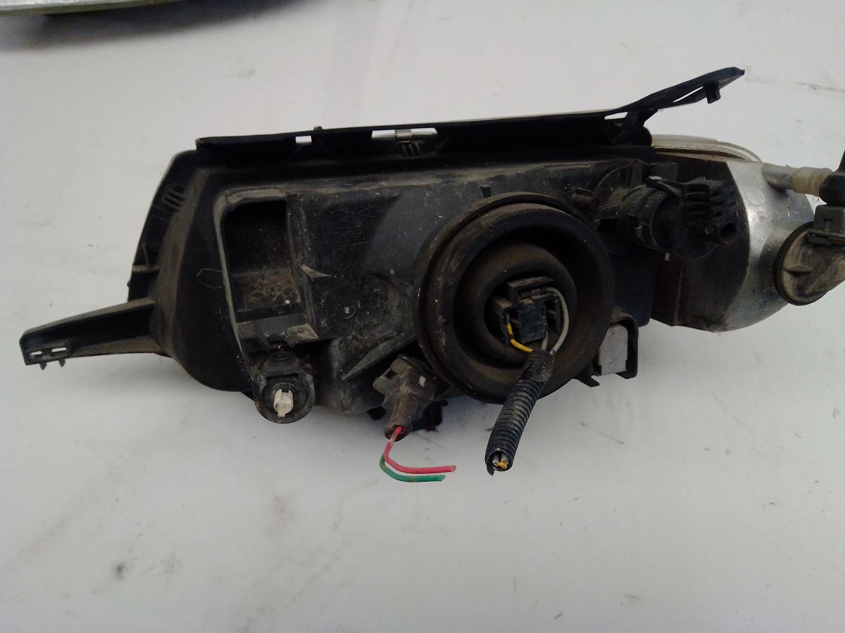 OPTIQUE AVG CITROEN SAXO 1997