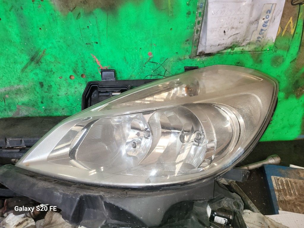 OPTIQUE AVG RENAULT CLIO 2005